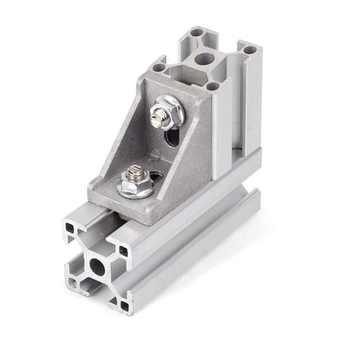 Corner fittings